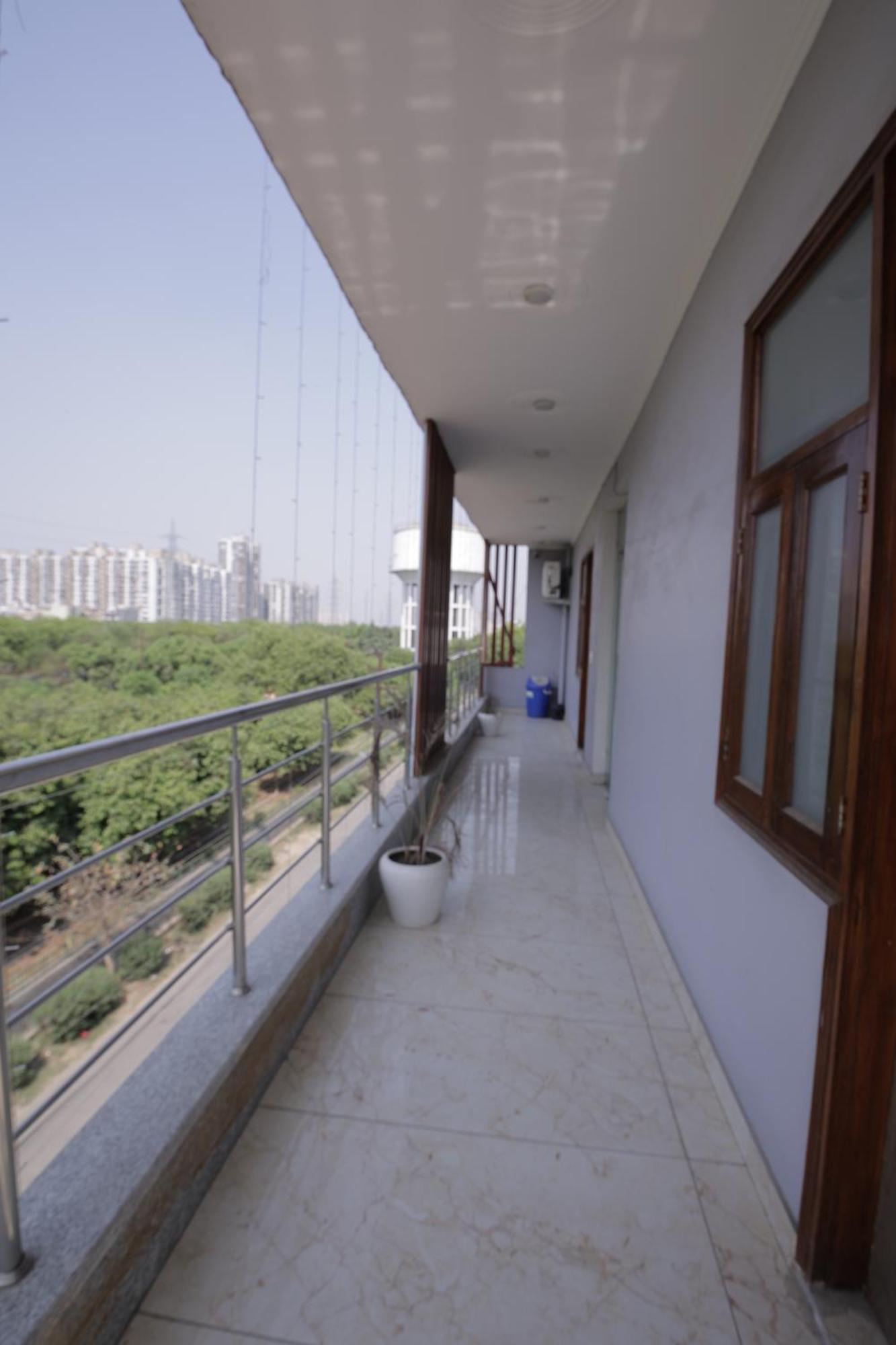 Hotel The Anvi Residency Sector 122 노이다 외부 사진