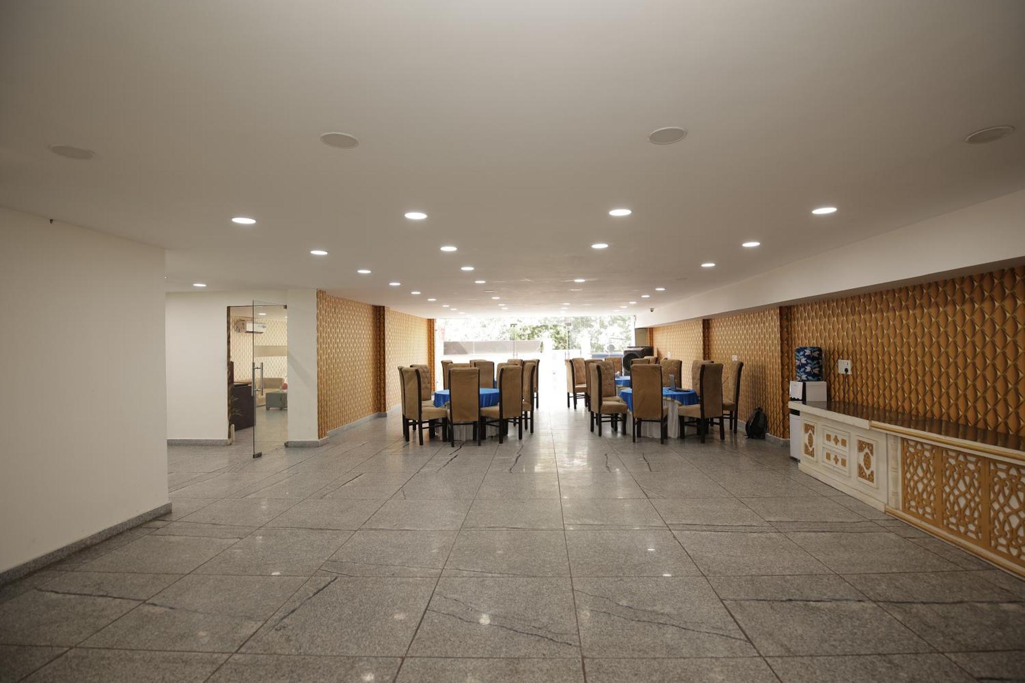 Hotel The Anvi Residency Sector 122 노이다 외부 사진