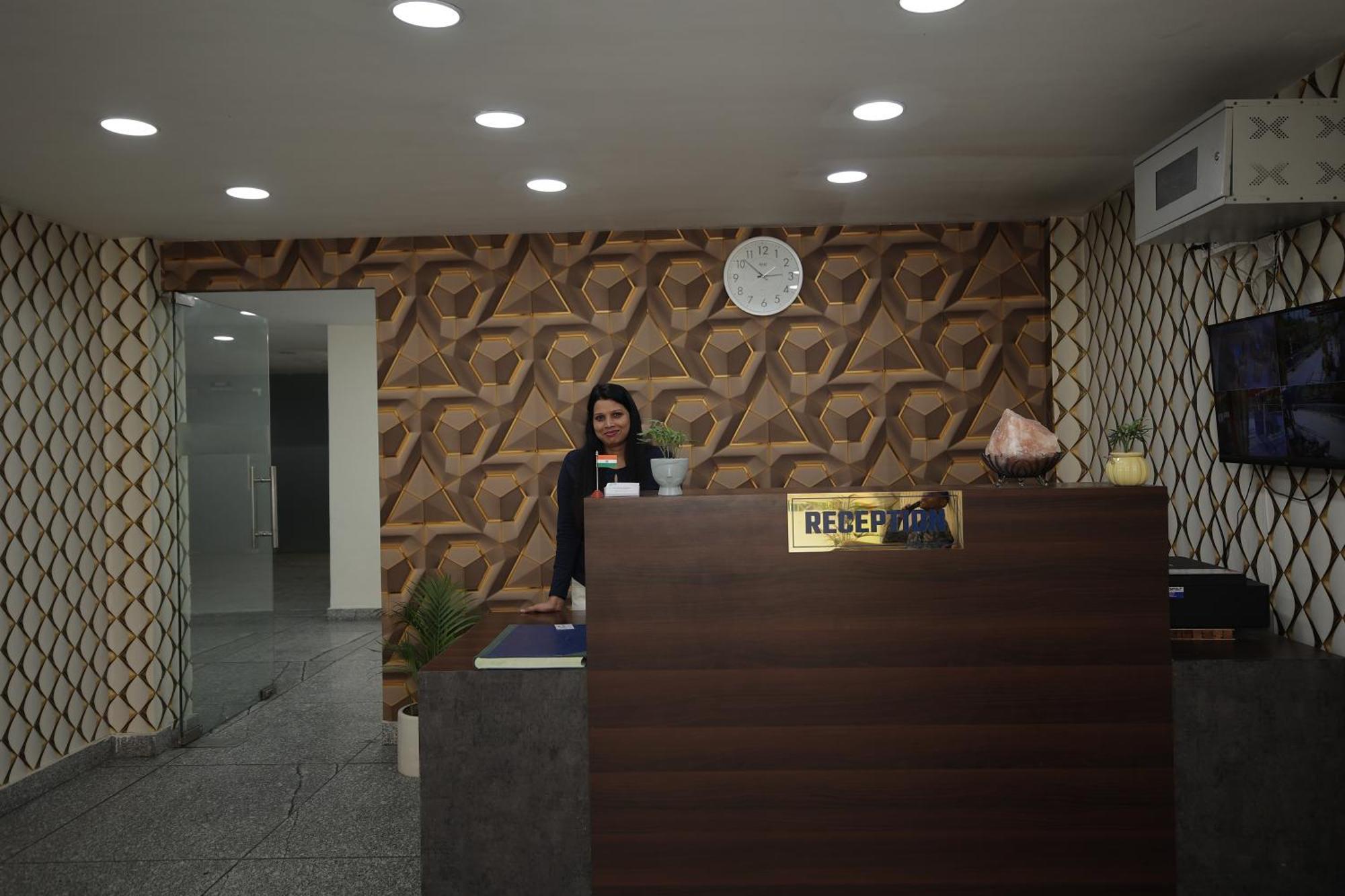 Hotel The Anvi Residency Sector 122 노이다 외부 사진